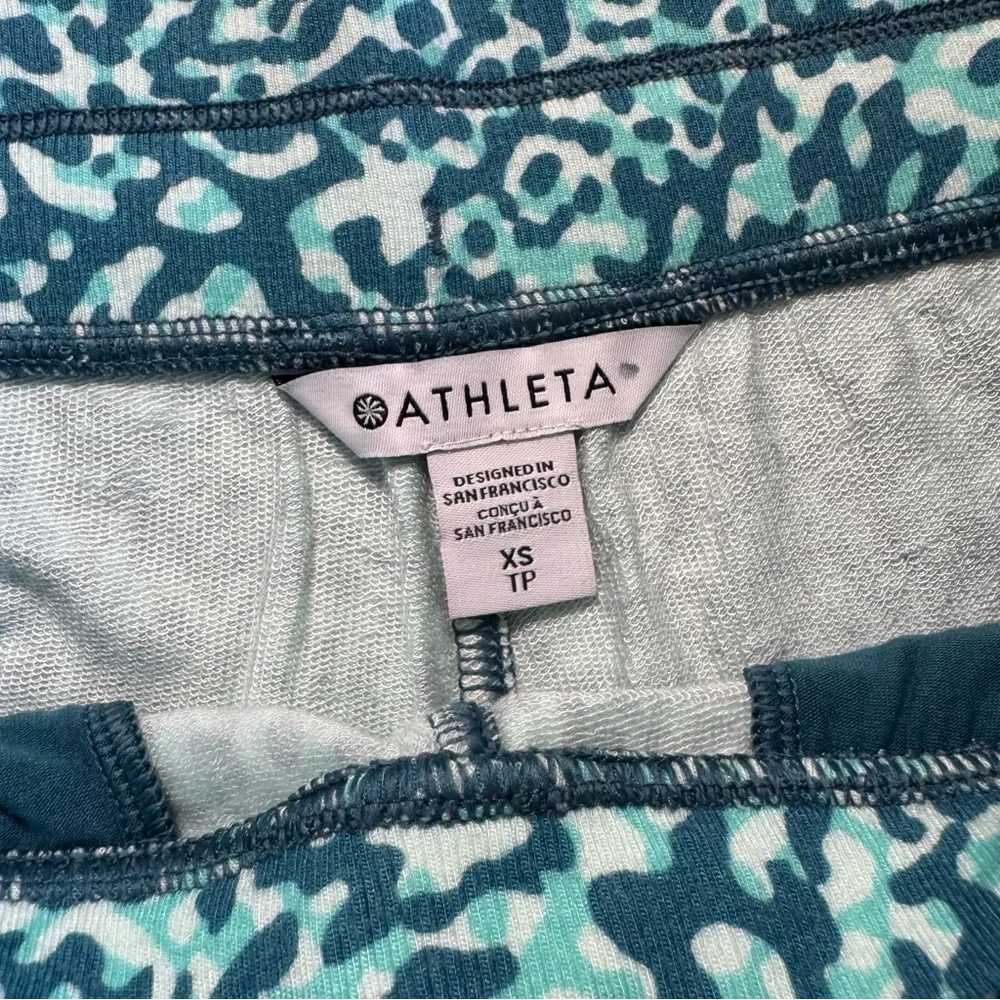 NWT Athleta Balance 4” Shortie Blue Teal White XS